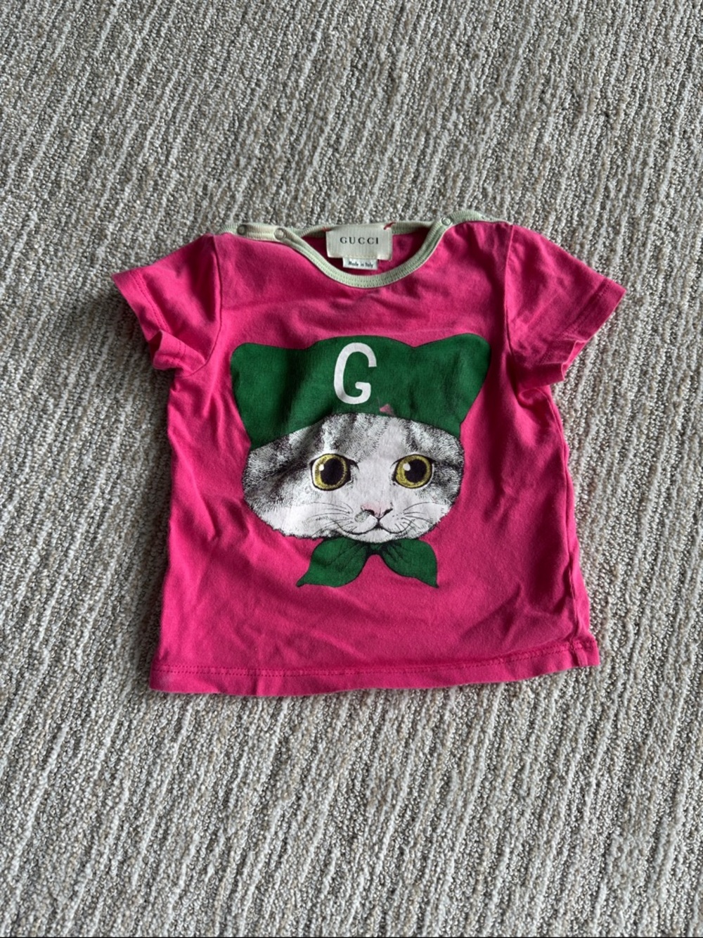 Gucci Bright Pink baby Tee with Green Cat Graphic 9-12 months